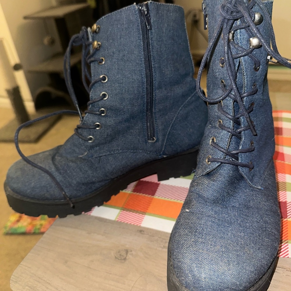 Women’s blue jeans color boots size 8 - Picture 3 of 7